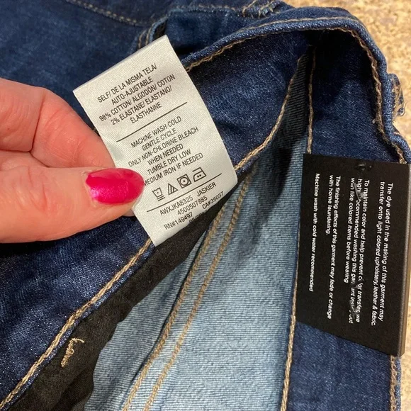 NWT Joe’s Jeans The Brixton Straight + Narrow Size 34